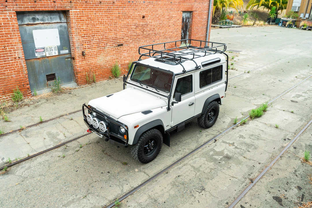 1995 Land Rover Defender 90 - Image 2 of 31