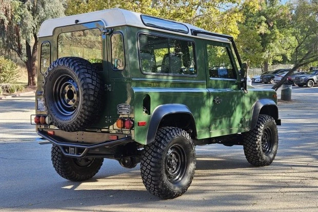 1995 Land Rover Defender 90 - Image 2 of 9
