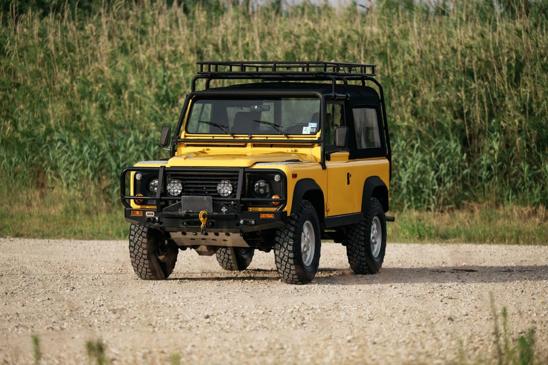1995 Land Rover Defender 90 - Image 2 of 31