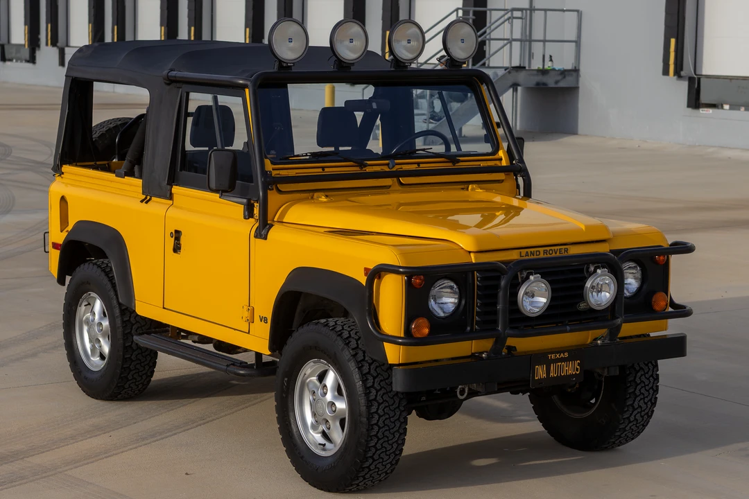 1995 Land Rover Defender 90 - Image 10 of 31