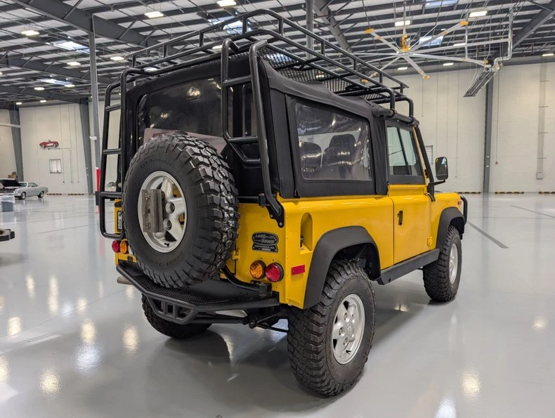 1995 Land Rover Defender 90 - Image 17 of 31