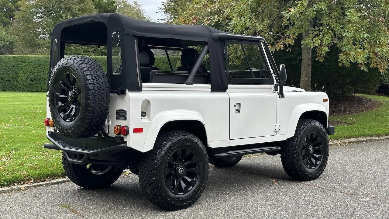 1995 Land Rover Defender 90 - Image 9 of 12