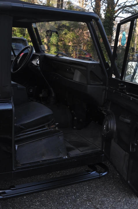 1995 Land Rover Defender 90 - Image 9 of 21
