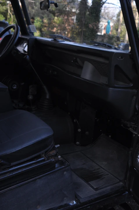 1995 Land Rover Defender 90 - Image 7 of 21