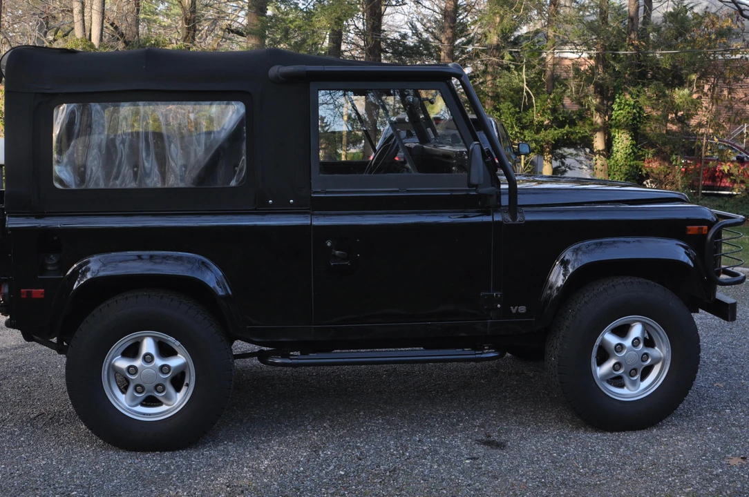 1995 Land Rover Defender 90 - Image 2 of 21