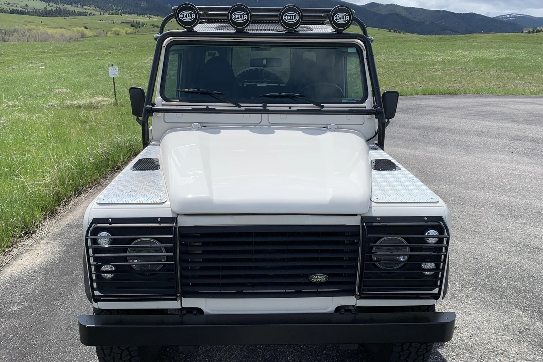 1995 Land Rover Defender 90 - Image 2 of 31