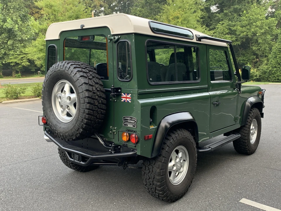 1995 Land Rover Defender 90 - Image 2 of 31