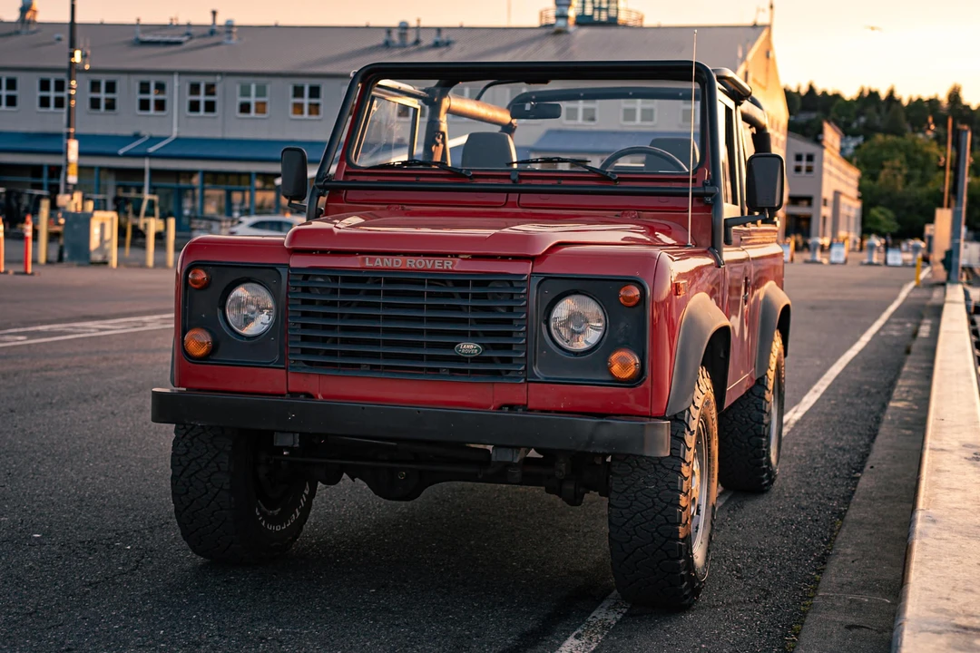 1995 Land Rover Defender 90 - Image 2 of 31