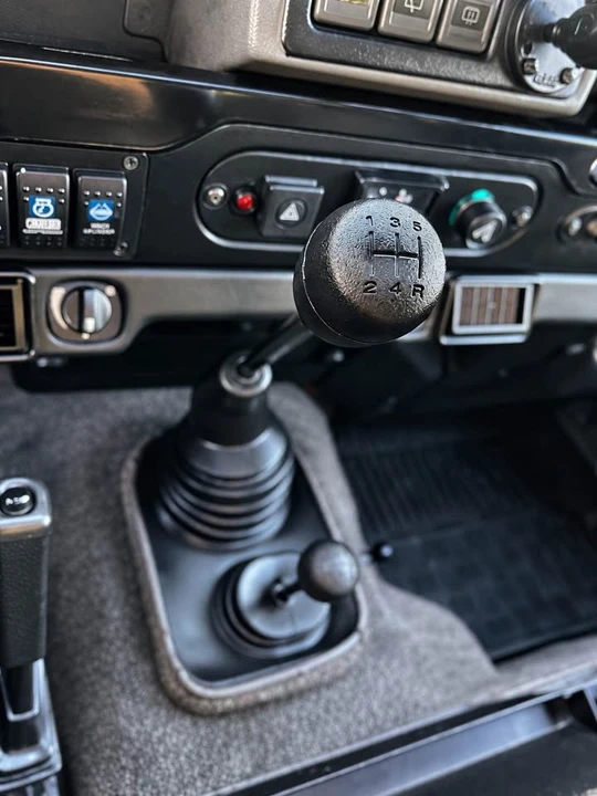 1995 Land Rover Defender 90 - Image 9 of 20