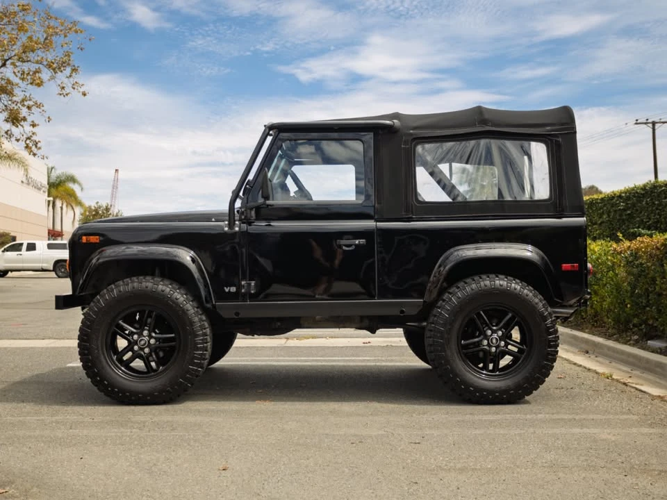 1995 Land Rover Defender 90 - Image 2 of 20