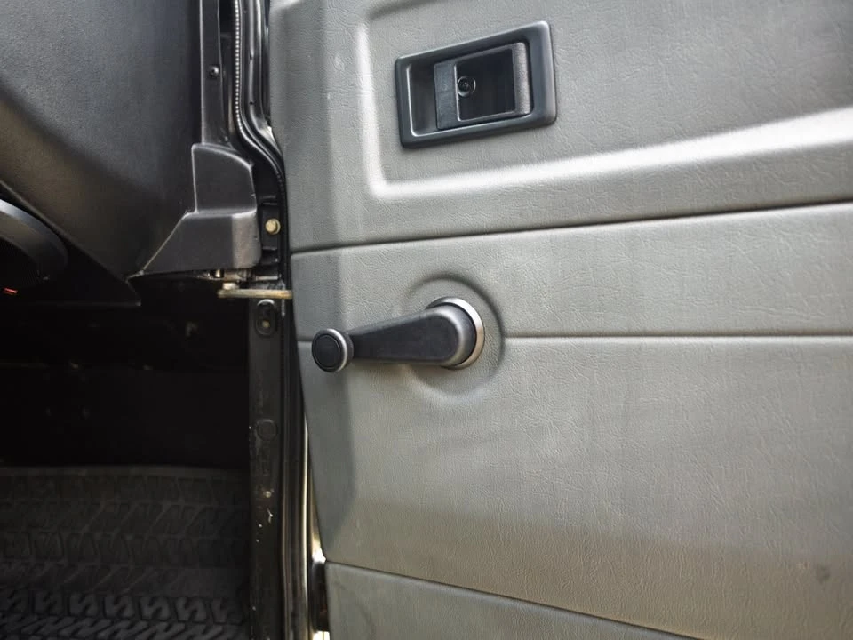 1995 Land Rover Defender 90 - Image 17 of 20