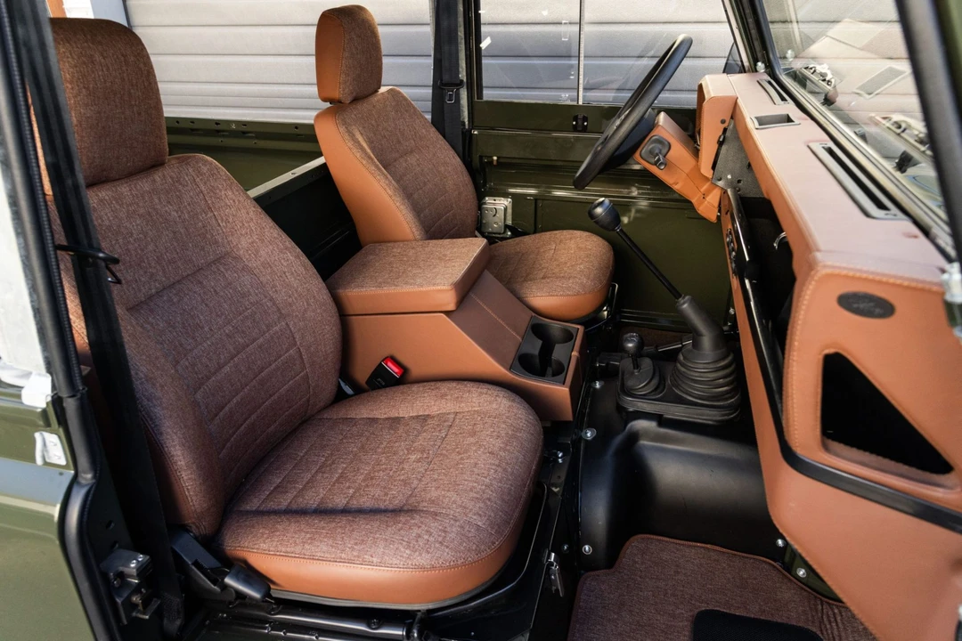 1995 Land Rover Defender 90 - Image 4 of 7