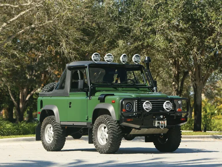 1995 Land Rover Defender 90 - Image 2 of 31