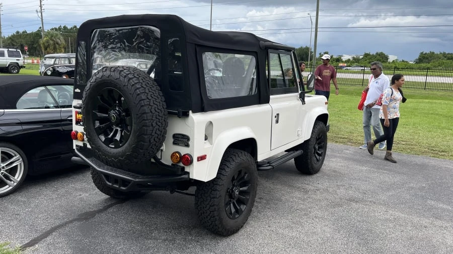1995 Land Rover Defender 90 - Image 2 of 6