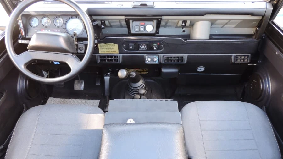 1995 Land Rover Defender 90 - Image 2 of 7