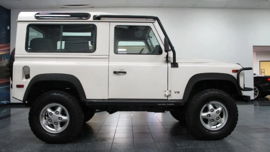 1995 Land Rover Defender 90 - Image 2 of 9