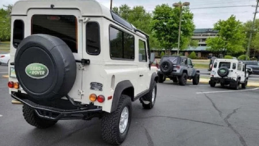 1995 Land Rover Defender 90 - Image 3 of 31