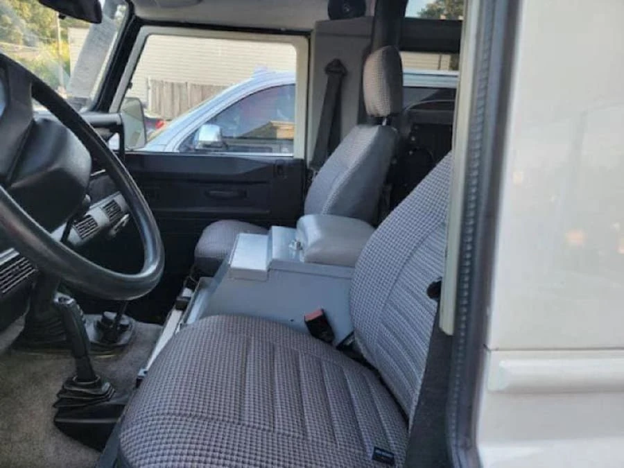 1995 Land Rover Defender 90 - Image 17 of 31