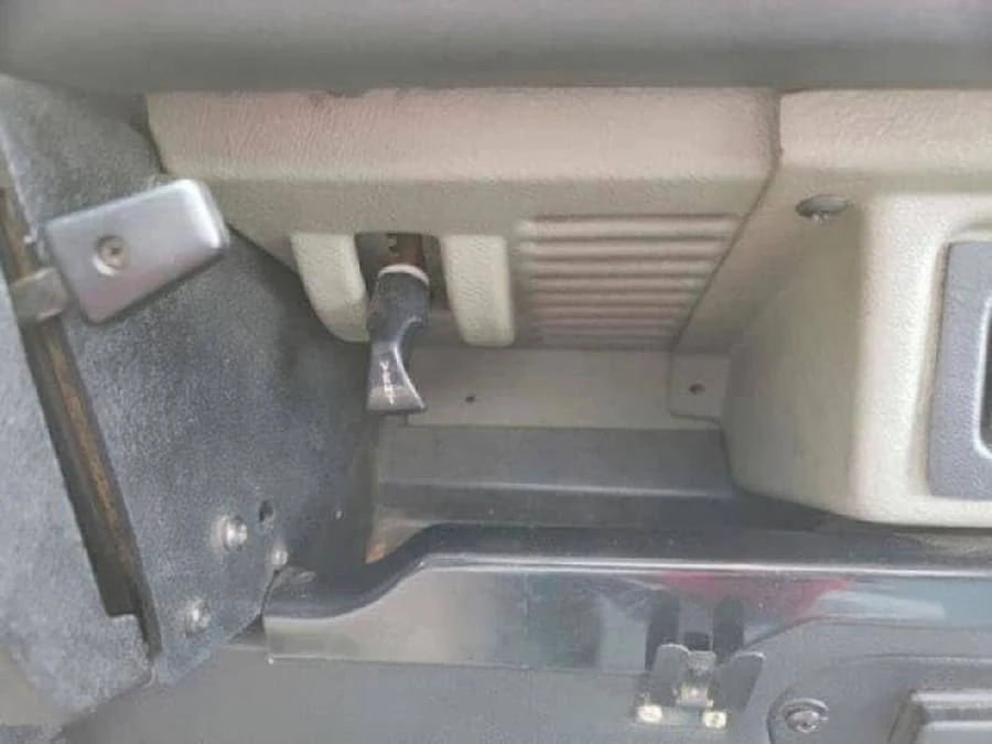 1995 Land Rover Defender 90 - Image 24 of 31