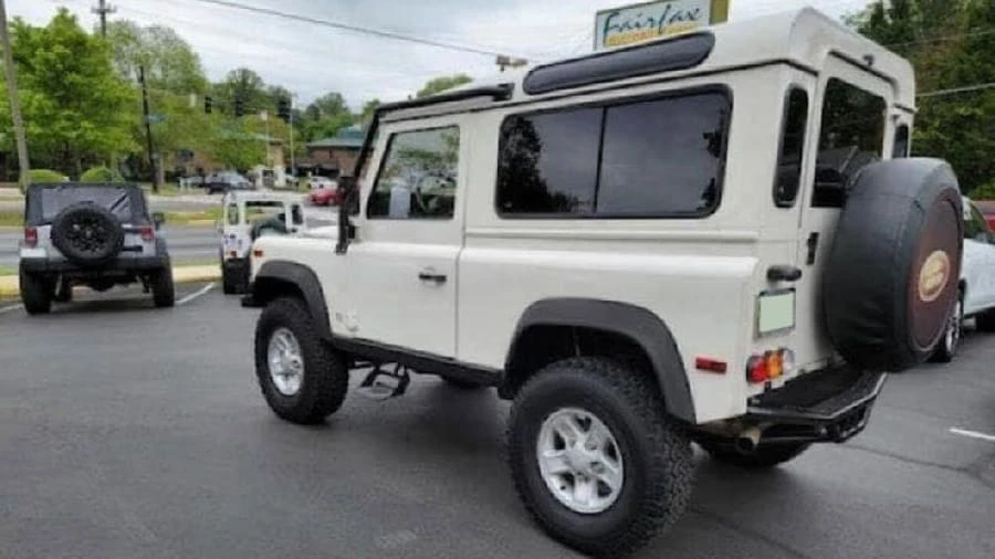 1995 Land Rover Defender 90 - Image 6 of 31