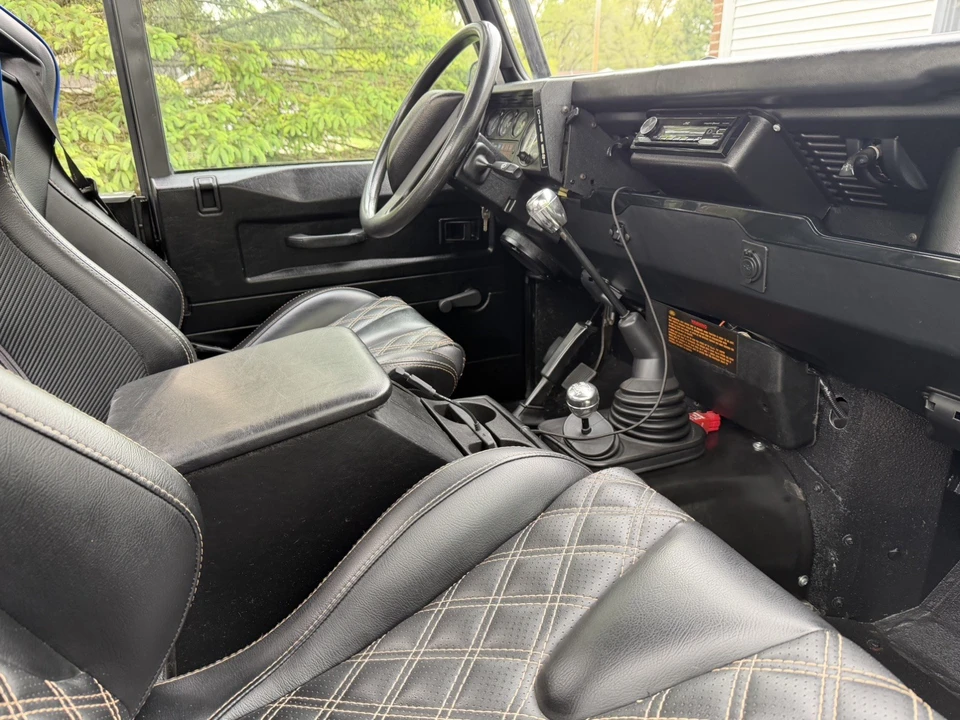 1995 Land Rover Defender 90 - Image 10 of 21