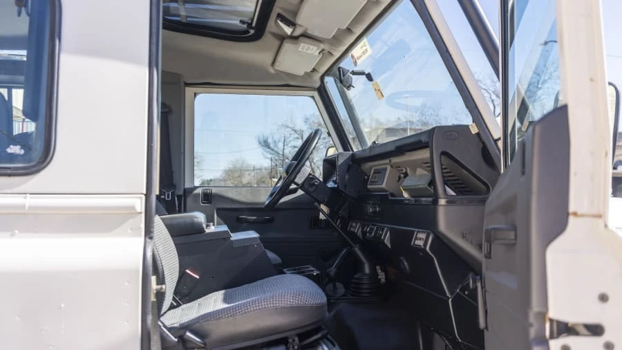 1995 Land Rover Defender 90 - Image 5 of 27