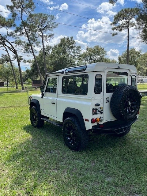 1995 Land Rover Defender 90 - Image 5 of 12