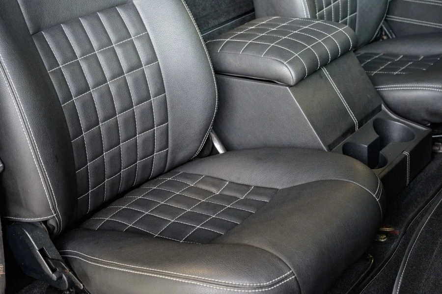1995 Land Rover Defender 90 - Image 6 of 11
