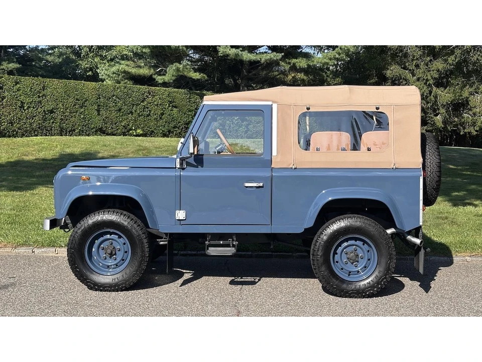 1995 Land Rover Defender 90 - Image 2 of 31