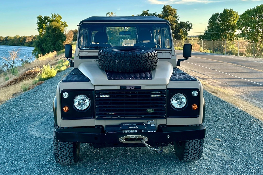 1995 Land Rover Defender 90 - Image 2 of 31