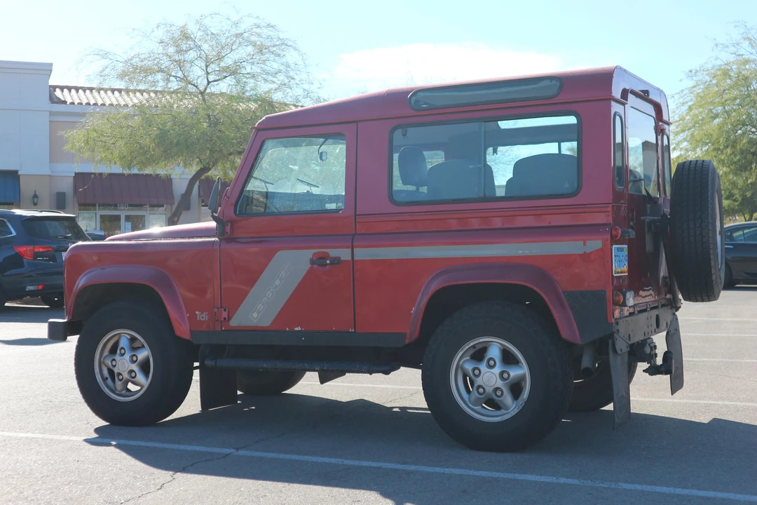 1995 Land Rover Defender 90 - Image 9 of 31