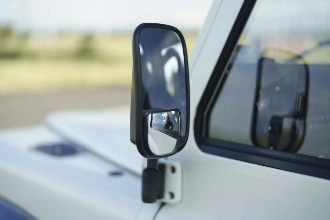 1995 Land Rover Defender 90 - Image 17 of 31