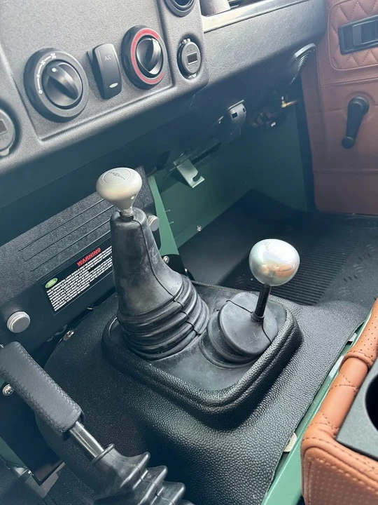1995 Land Rover Defender 90 - Image 9 of 31