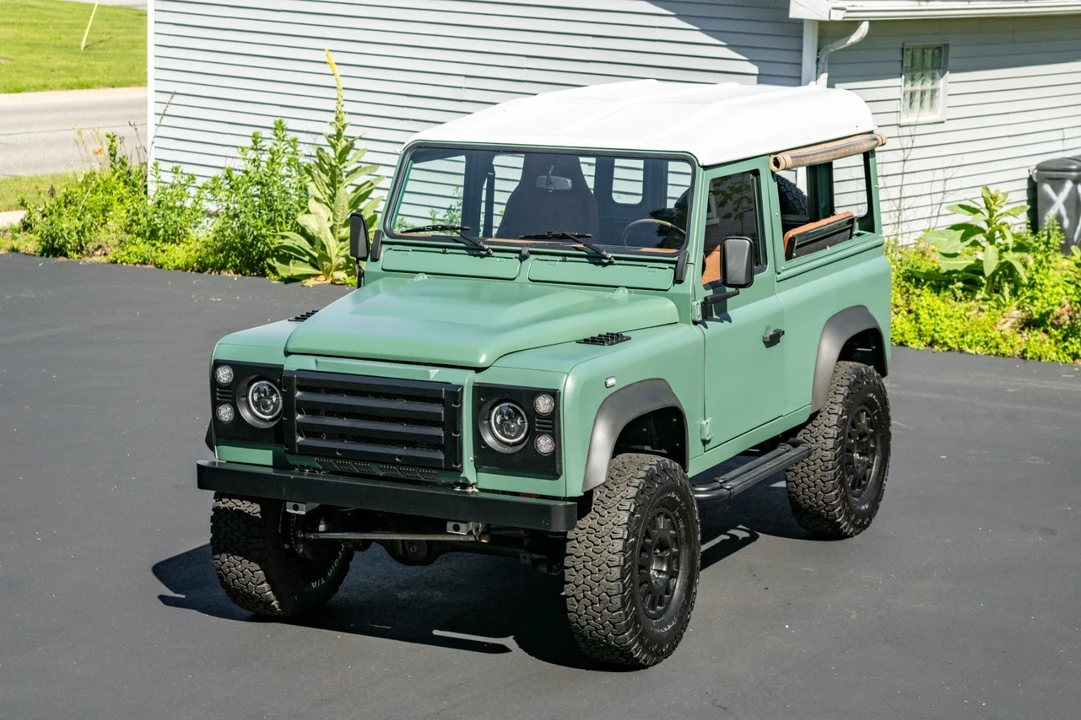 1995 Land Rover Defender 90 - Image 2 of 31