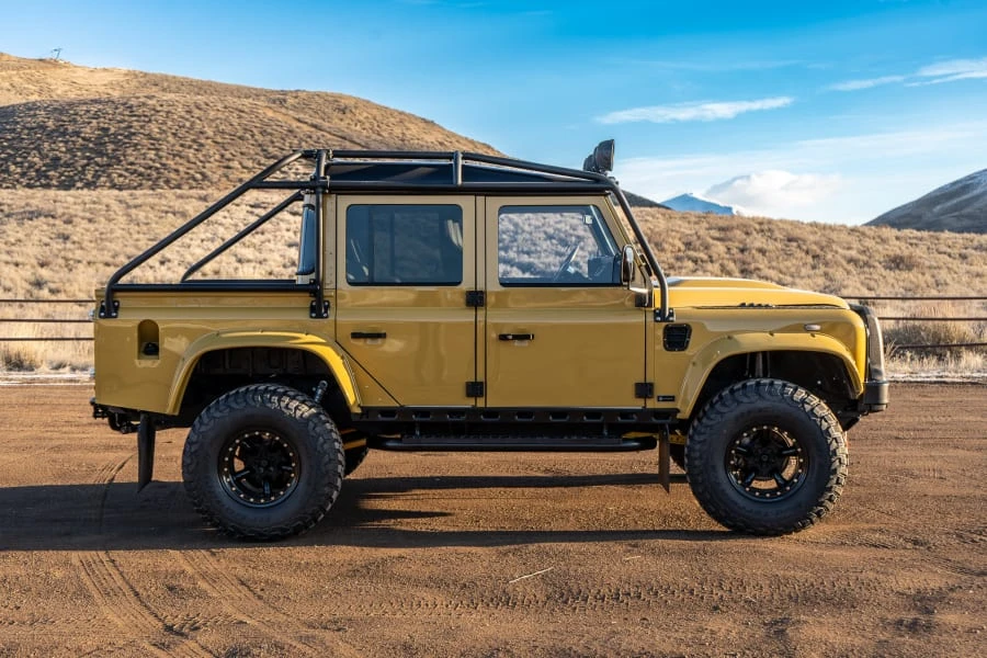 1995 Land Rover Defender 90 - Image 2 of 31