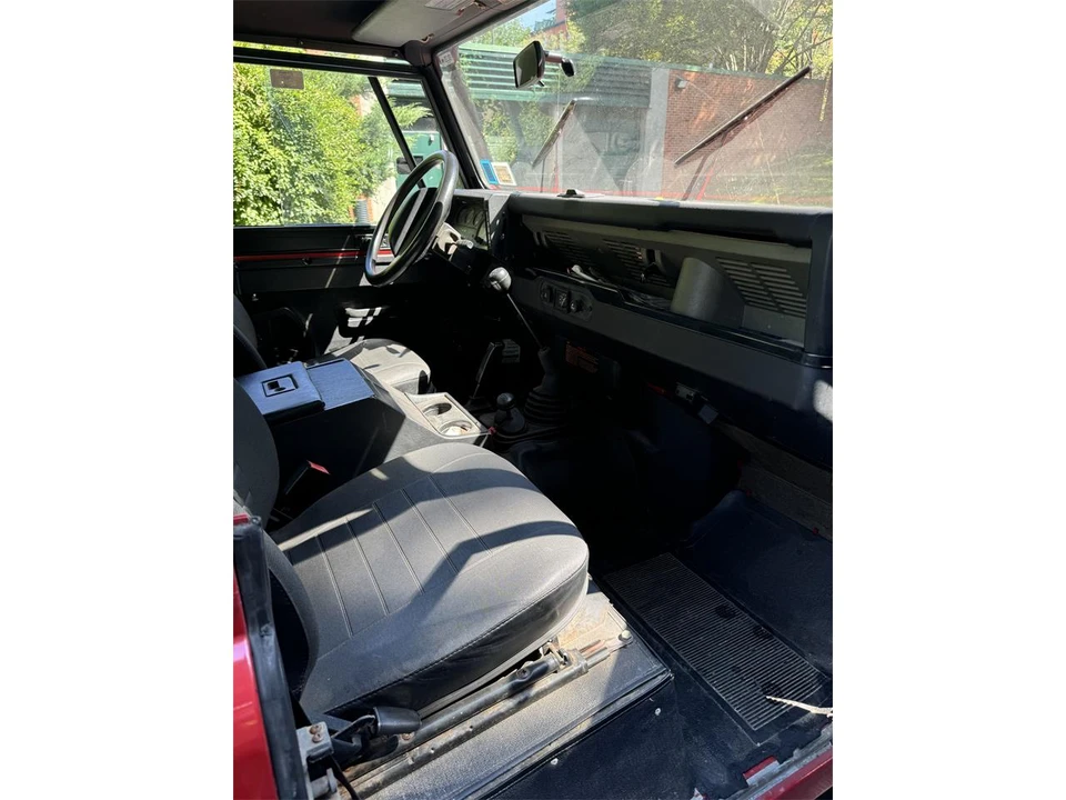 1995 Land Rover Defender - Image 8 of 31