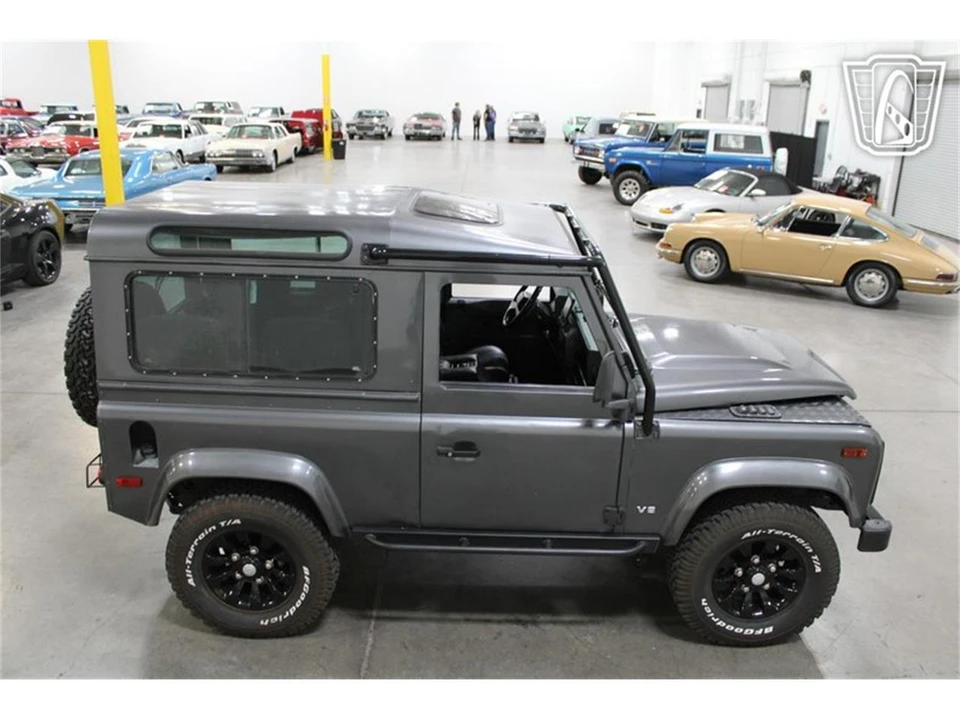 1995 Land Rover Defender - Image 8 of 31