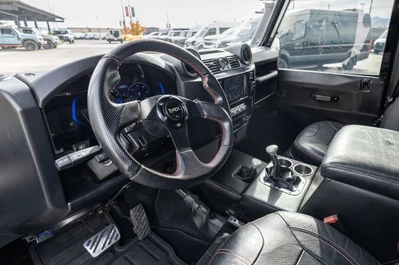 1995 Land Rover Defender - Image 12 of 25