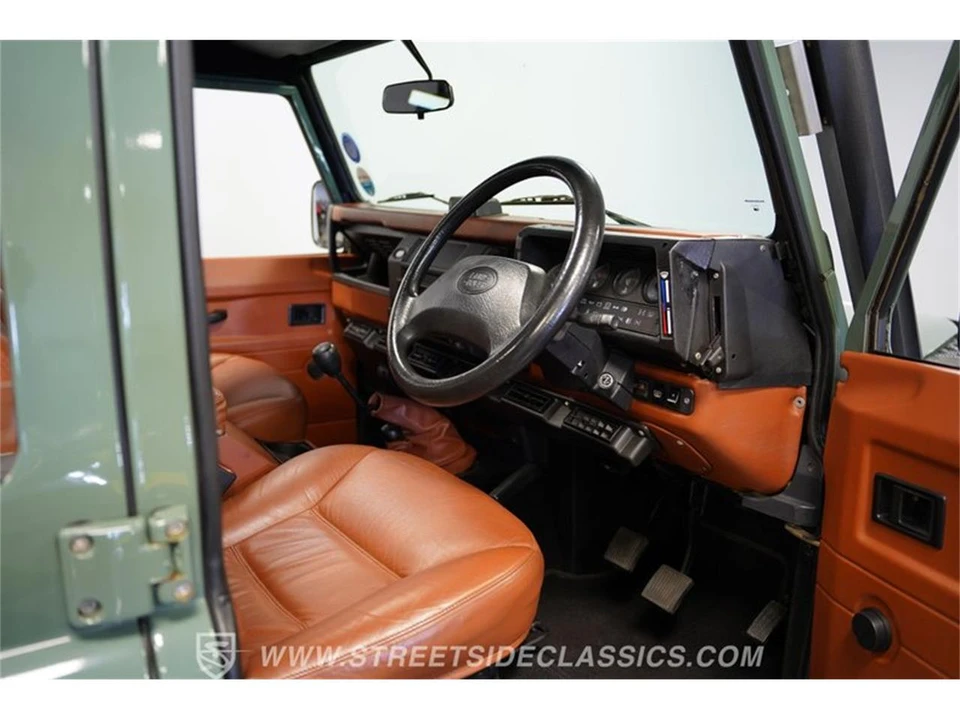 1995 Land Rover Defender - Image 2 of 31