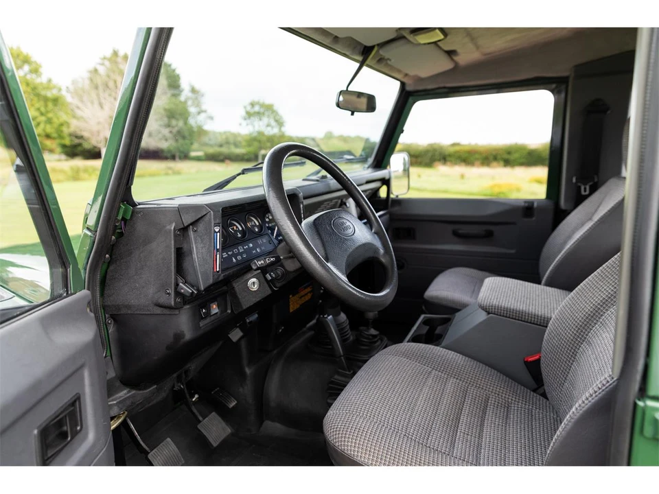 1995 Land Rover Defender - Image 14 of 27