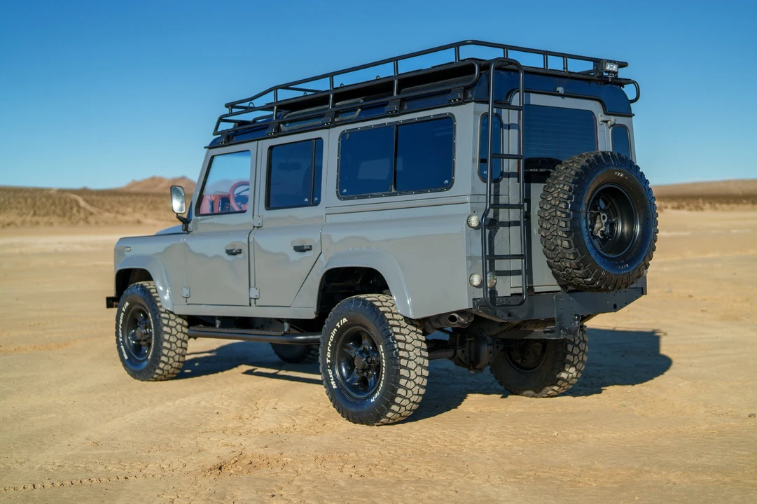 1995 Land Rover Defender 110 - Image 4 of 21