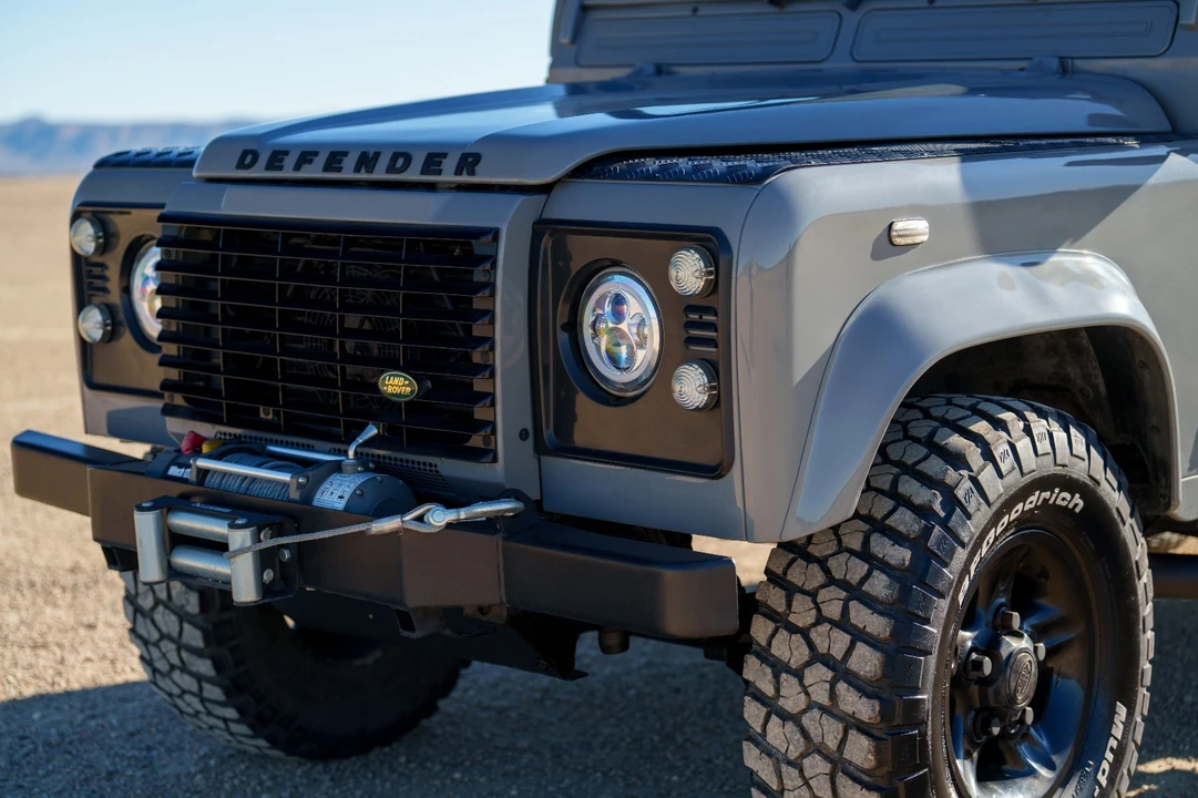 1995 Land Rover Defender 110 - Image 11 of 21