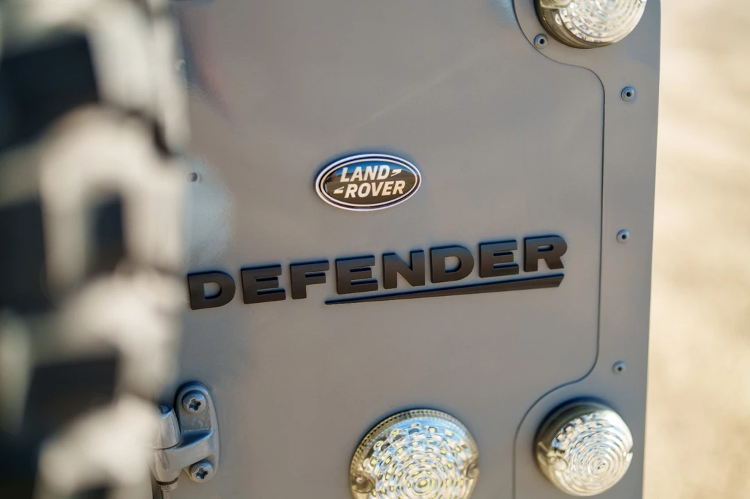 1995 Land Rover Defender 110 - Image 20 of 21