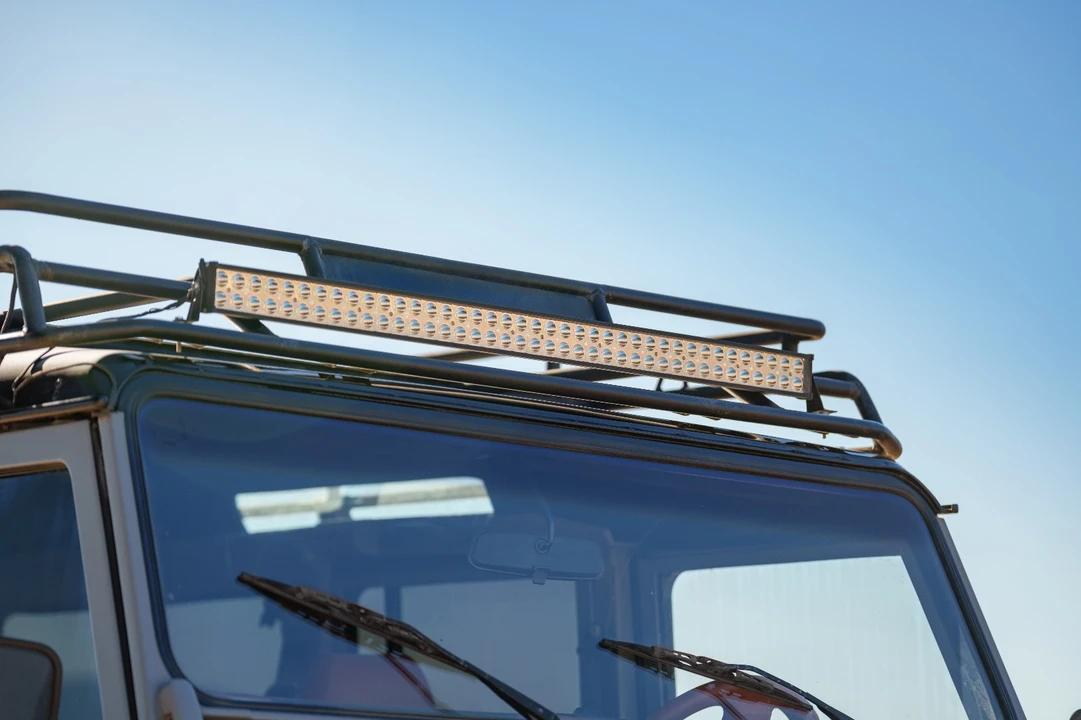 1995 Land Rover Defender 110 - Image 18 of 21