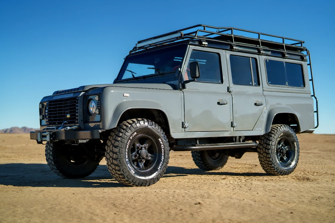 1995 Land Rover Defender 110 - Image 3 of 21