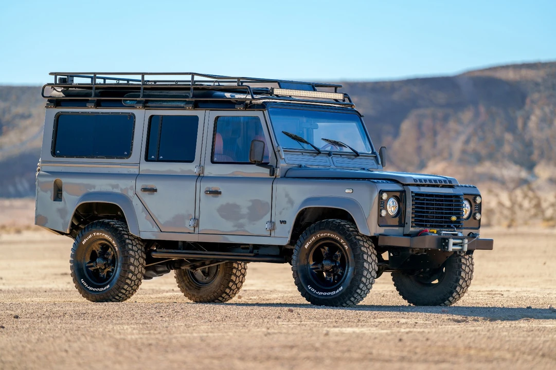 1995 Land Rover Defender 110 - Image 7 of 21