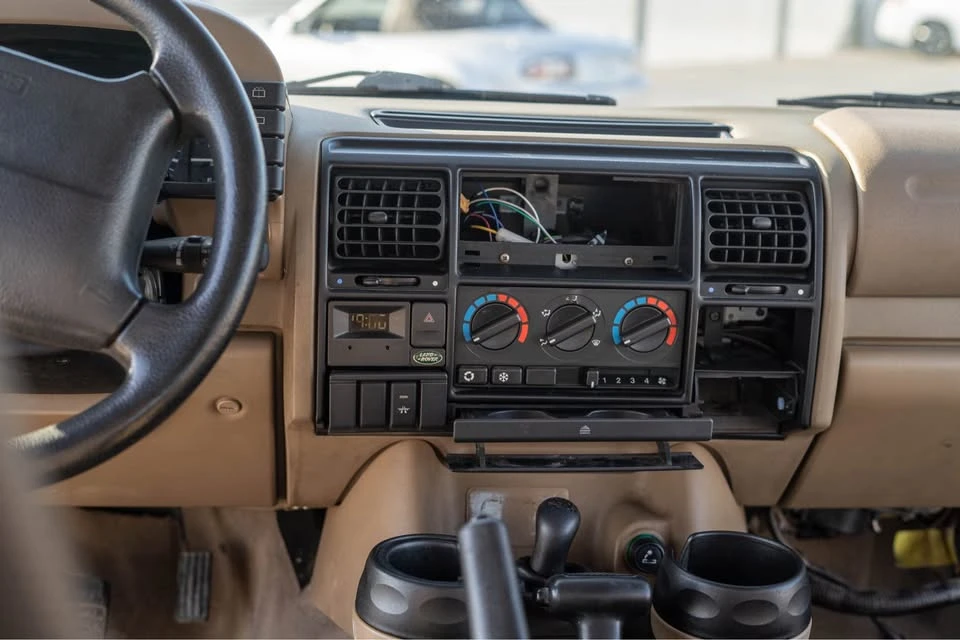 1995 Land Rover Discovery 1st Gen - Image 13 of 20