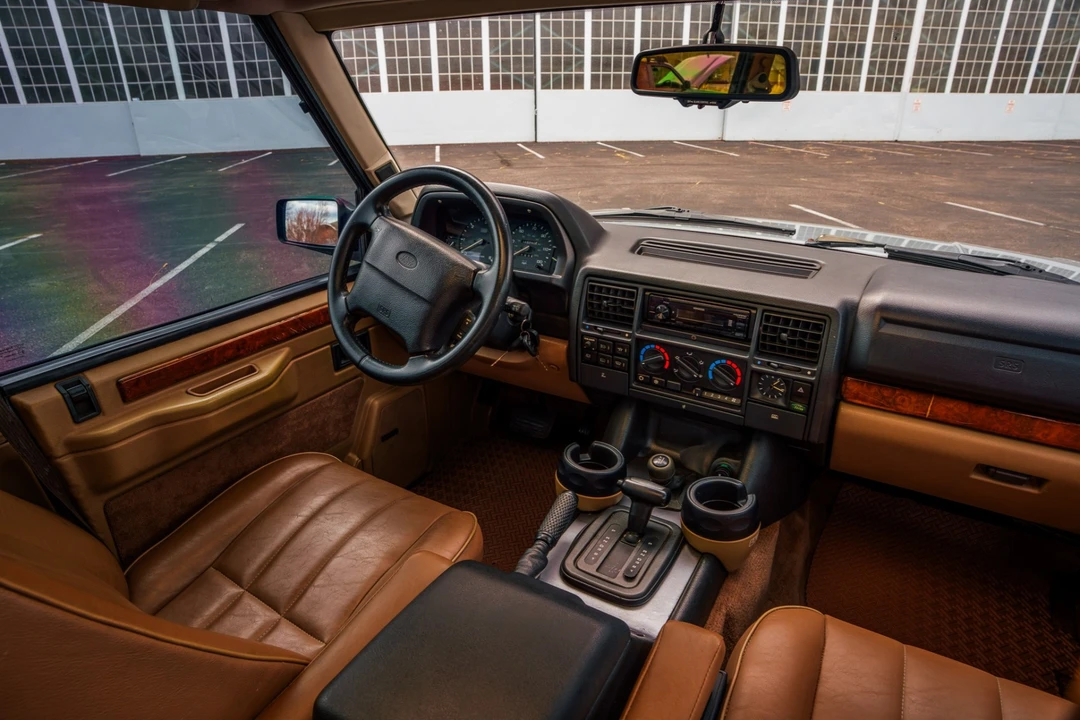1995 Land Rover Range Rover Classic - Image 5 of 8
