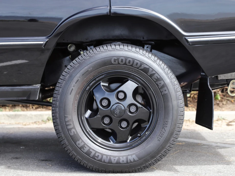 1995 Land Rover Range Rover Classic - Image 25 of 31