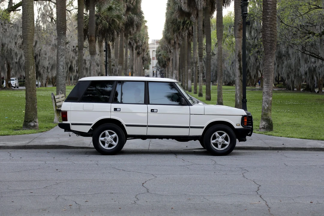 1995 Land Rover Range Rover Classic - Image 8 of 21